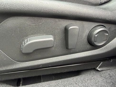 Used 2025 Subaru Forester Premium AWD/4WD image 19