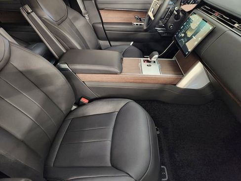 New 2026 Land Rover Range Rover SE AWD/4WD image 3