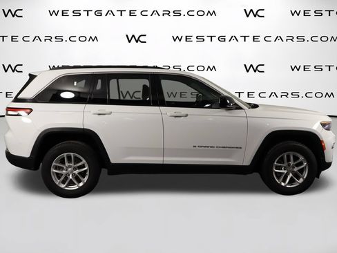 Used 2024 Jeep Grand Cherokee Laredo X RWD image 45