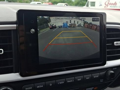 Used 2023 Hyundai Venue Limited FWD image 30