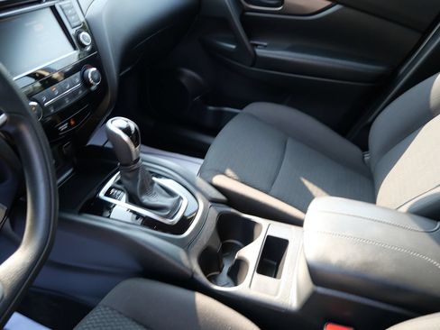 Used 2020 Nissan Rogue Sport S AWD/4WD image 14