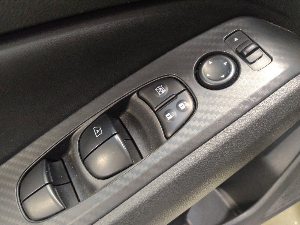 Used 2025 Nissan Altima 2.5 SV FWD image 27