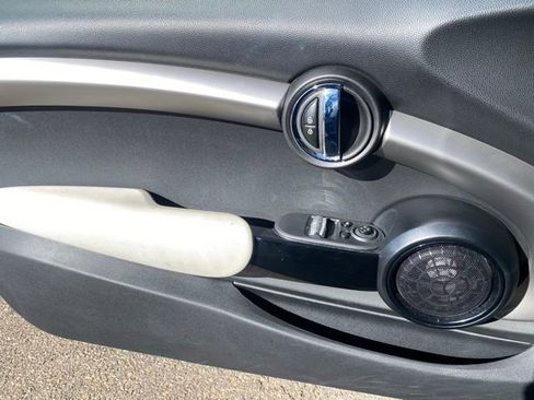 Used 2021 MINI Cooper SE w/ 6.5" Touchscreen Package image 13