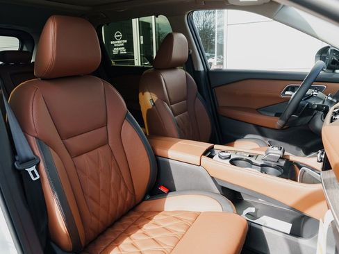 New 2026 Nissan Rogue Platinum w/ Tech Package image 25