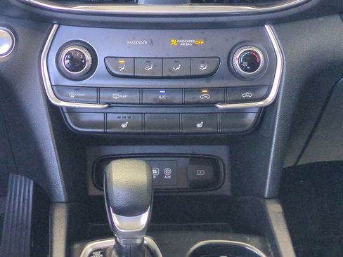 Used 2020 Hyundai Santa Fe SEL w/ Cargo Package FWD image 26