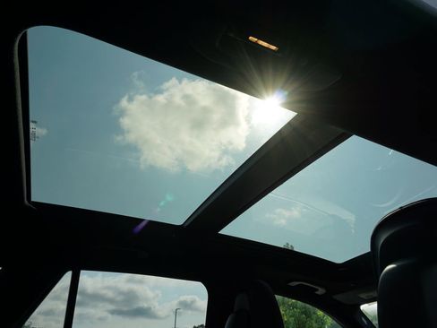 Certified 2025 Mercedes-Benz GLC 300 4MATIC image 58