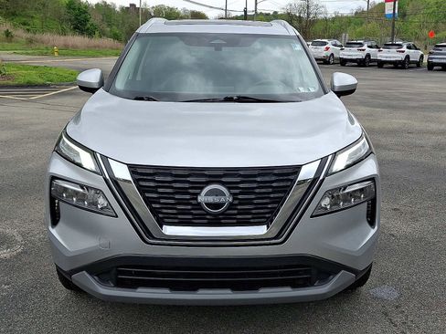 Used 2023 Nissan Rogue SV w/ SV Premium B Package AWD/4WD image 2