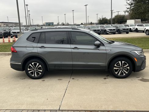 Used 2023 Volkswagen Tiguan S image 11
