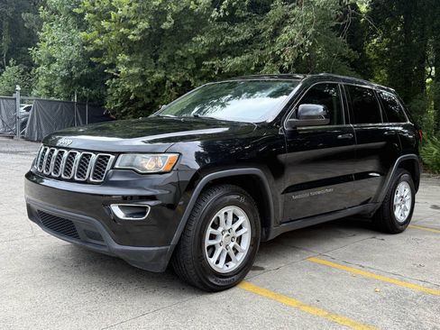 Used 2018 Jeep Grand Cherokee Laredo RWD image 14