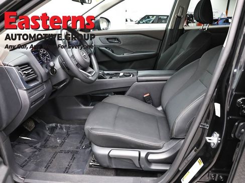 Used 2023 Nissan Rogue S AWD/4WD image 14