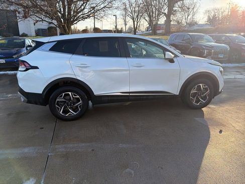 Used 2023 Kia Sportage LX AWD/4WD image 10