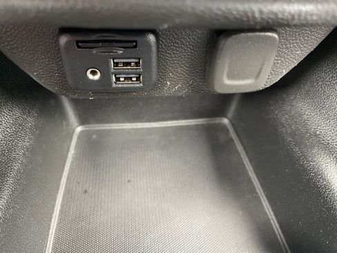 Used 2021 Chevrolet Traverse RS image 31