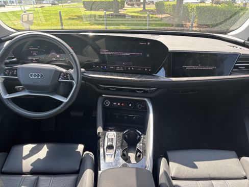 Used 2025 Audi Q5 Prestige w/ 20" Wheel Package AWD/4WD image 29