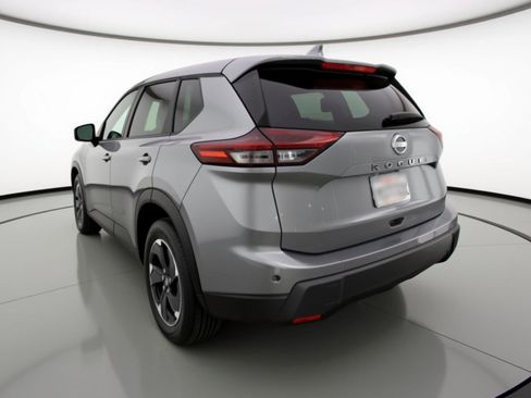 Used 2025 Nissan Rogue SV FWD image 6