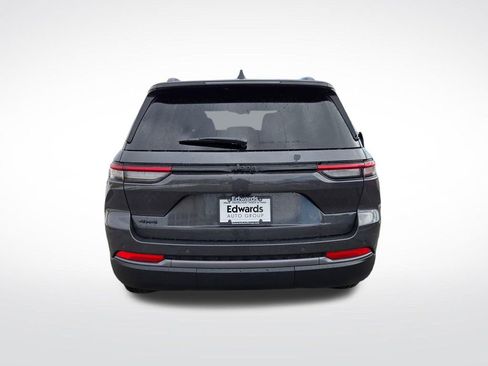 New 2026 Jeep Grand Cherokee Laredo image 4