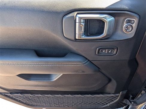 Used 2022 Jeep Wrangler Unlimited Sahara w/ Cold Weather Group image 33