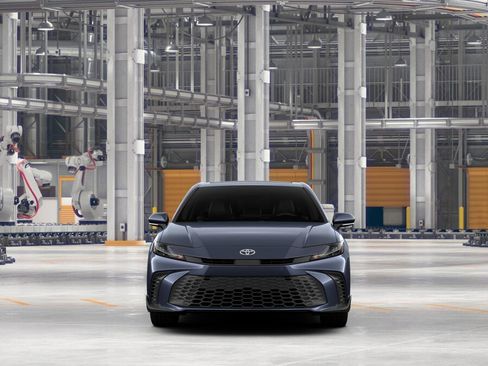 New 2026 Toyota Camry Hybrid FWD image 17
