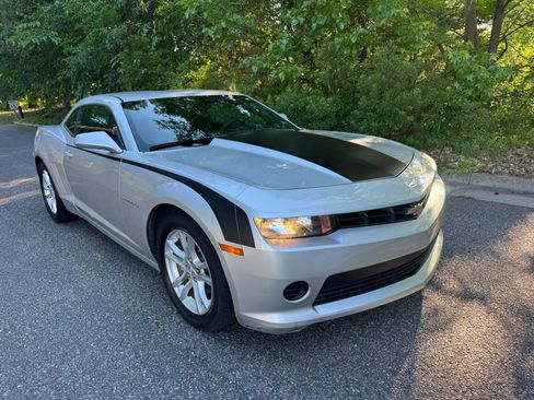 Used 2014 Chevrolet Camaro LS RWD image 6