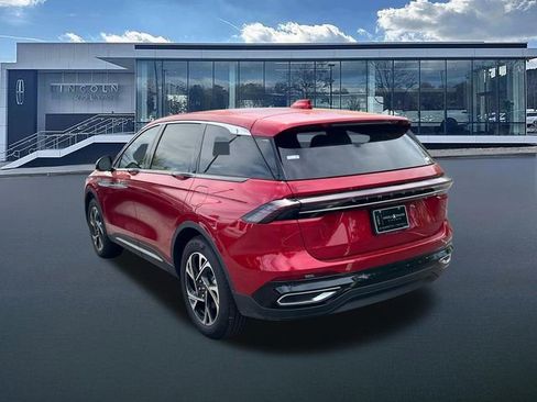 New 2026 Lincoln Nautilus Premier image 5