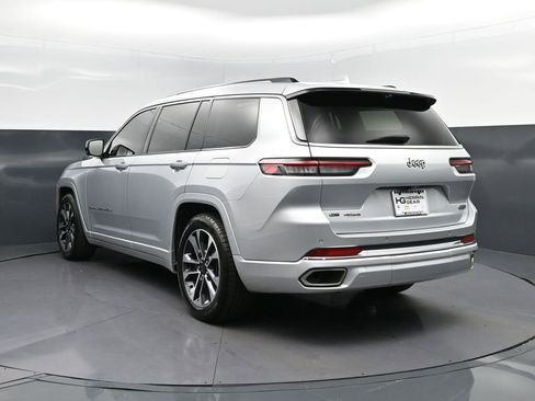 Used 2022 Jeep Grand Cherokee L Overland w/ Advanced Protech Group III AWD/4WD image 5