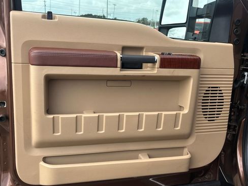 Used 2011 Ford F350 King Ranch w/ King Ranch w/Chrome Pkg image 5