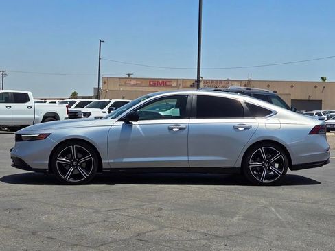 Used 2025 Honda Accord Sport image 7