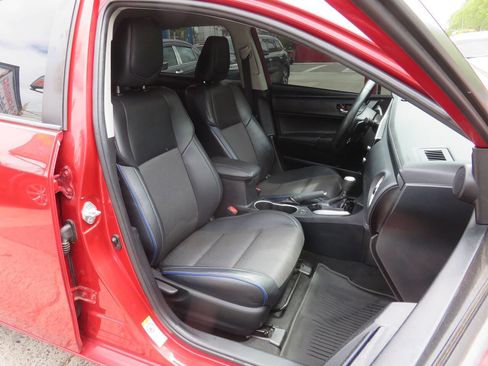 Used 2017 Toyota Corolla SE FWD image 11