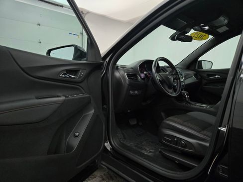 Used 2022 Chevrolet Equinox RS image 19