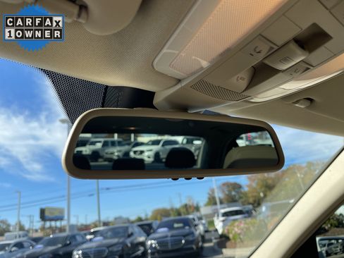 Used 2014 Mercedes-Benz C 250 Sedan image 27