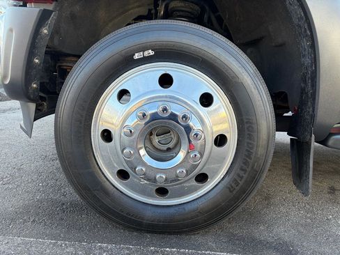 Used 2013 Ford F550 4x4 SuperCab Super Duty w/ Payload Upgrade Pkg image 21