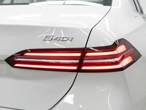 Used 2025 BMW 540i xDrive AWD/4WD image 43