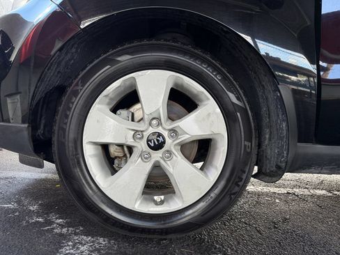 Used 2018 Kia Soul FWD image 26