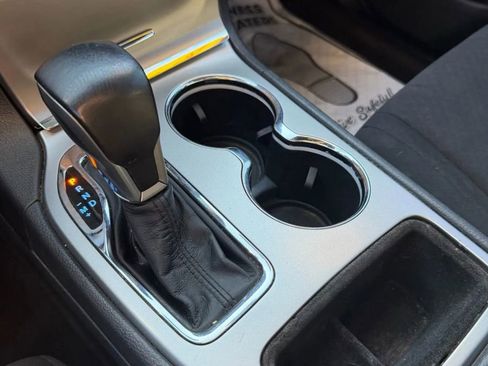 Used 2019 Jeep Grand Cherokee Laredo image 21