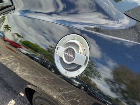 Used 2009 Dodge Challenger SRT8 RWD image 8