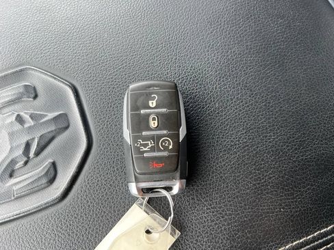 Used 2023 RAM 1500 Laramie AWD/4WD image 36