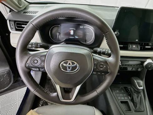 Used 2023 Toyota RAV4 XLE Premium AWD/4WD image 22