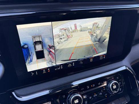 Used 2024 GMC Sierra 2500 AT4 w/ AT4 Premium Plus Package image 30