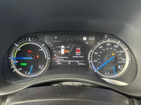 Used 2021 Toyota Highlander XLE AWD/4WD image 22