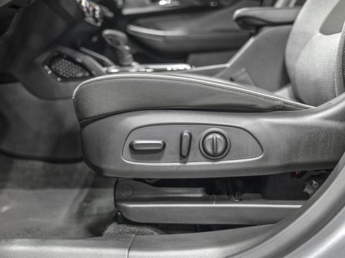 Used 2021 Chevrolet TrailBlazer LT image 16