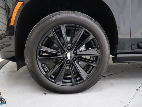 Used 2026 Cadillac Escalade Sport AWD/4WD image 10
