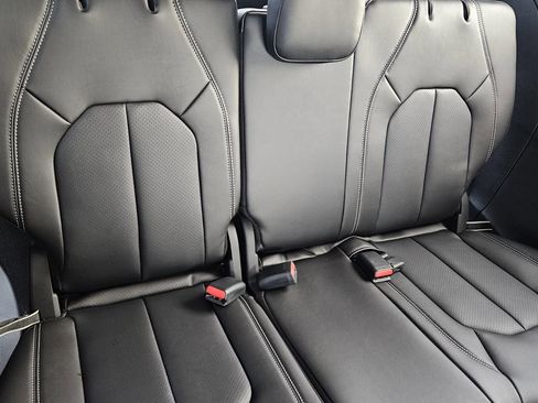 New 2026 Chrysler Pacifica Select image 16