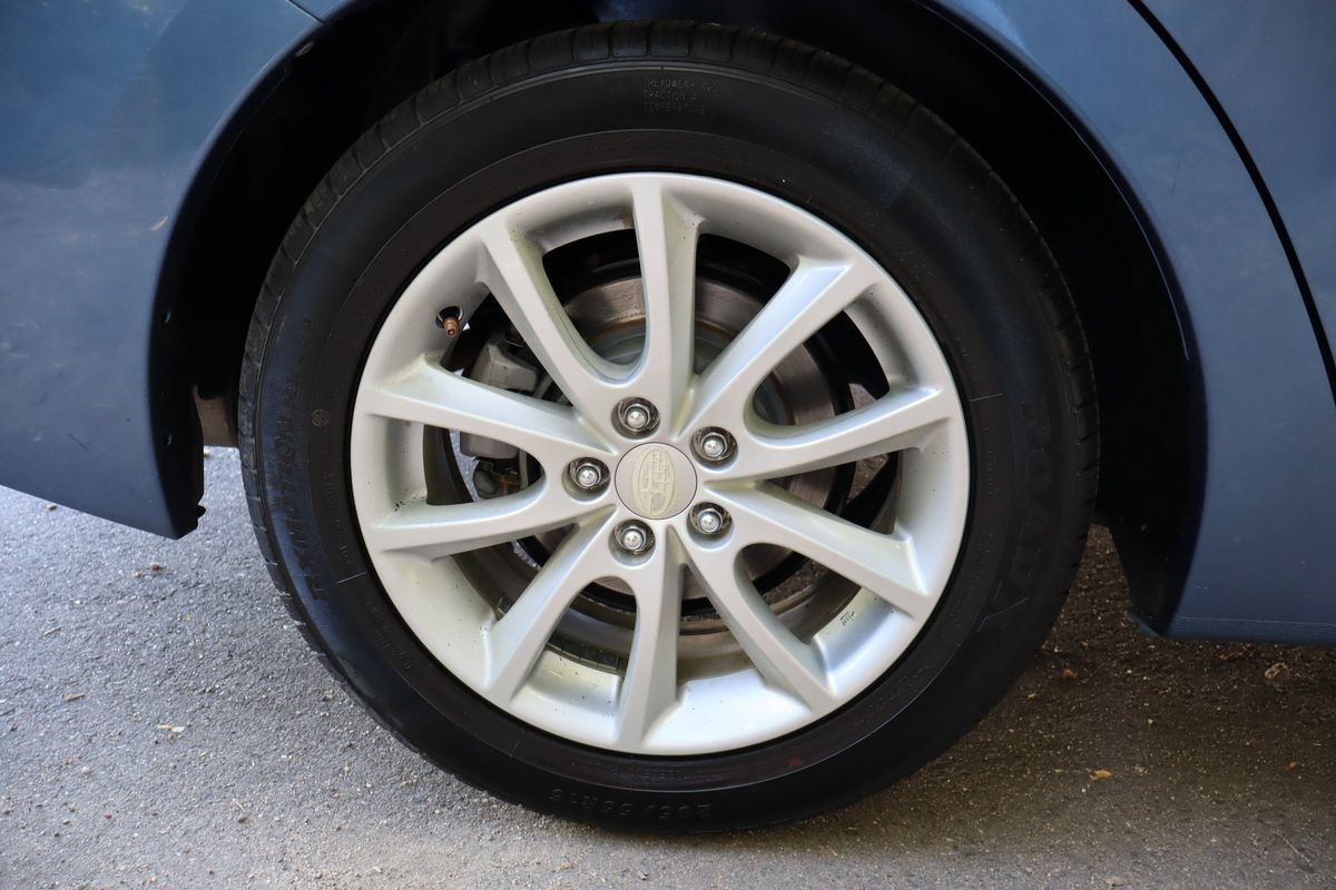 Used 2014 Subaru Impreza 2.0i Premium w/ All-Weather Package w/CVT AWD/4WD image 42