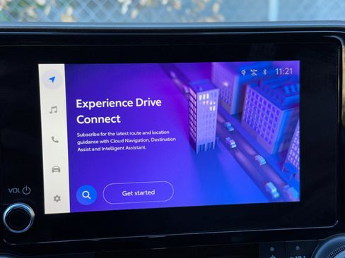 Used 2023 Toyota Highlander XLE image 22