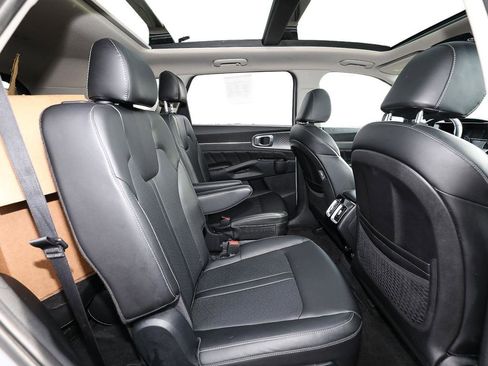 Used 2022 Kia Sorento SX image 22