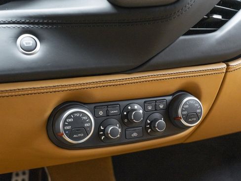 Used 2016 Ferrari 488 GTB Base image 28