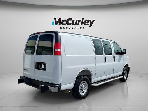 Used 2025 Chevrolet Express 2500 w/ Driver Convenience Package RWD image 7