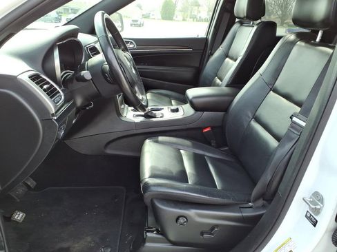 Used 2022 Jeep Grand Cherokee Limited image 17