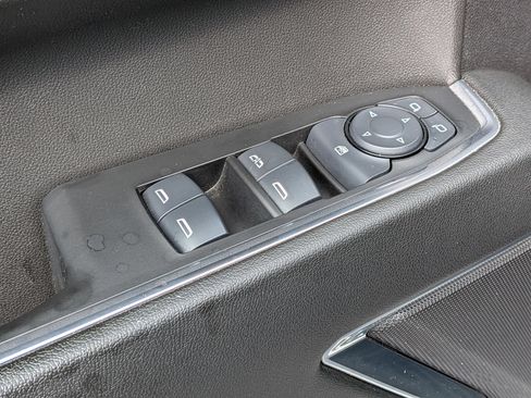 Used 2025 Chevrolet Silverado 1500 LT RWD image 14