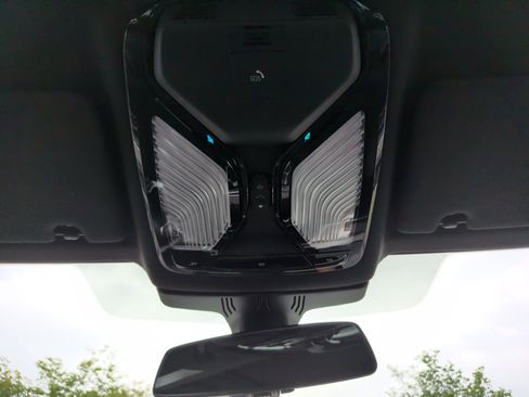 Certified 2023 BMW 530e w/ Premium Package RWD image 30