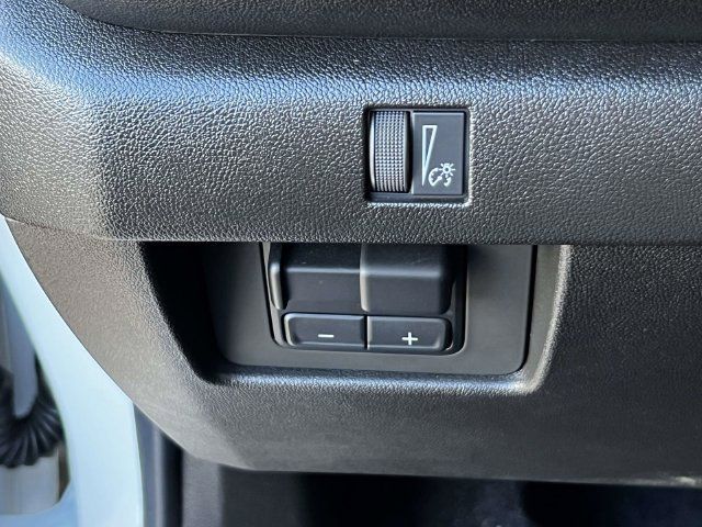 Used 2025 Chevrolet Colorado W/T w/ Advanced Trailering Package AWD/4WD image 18